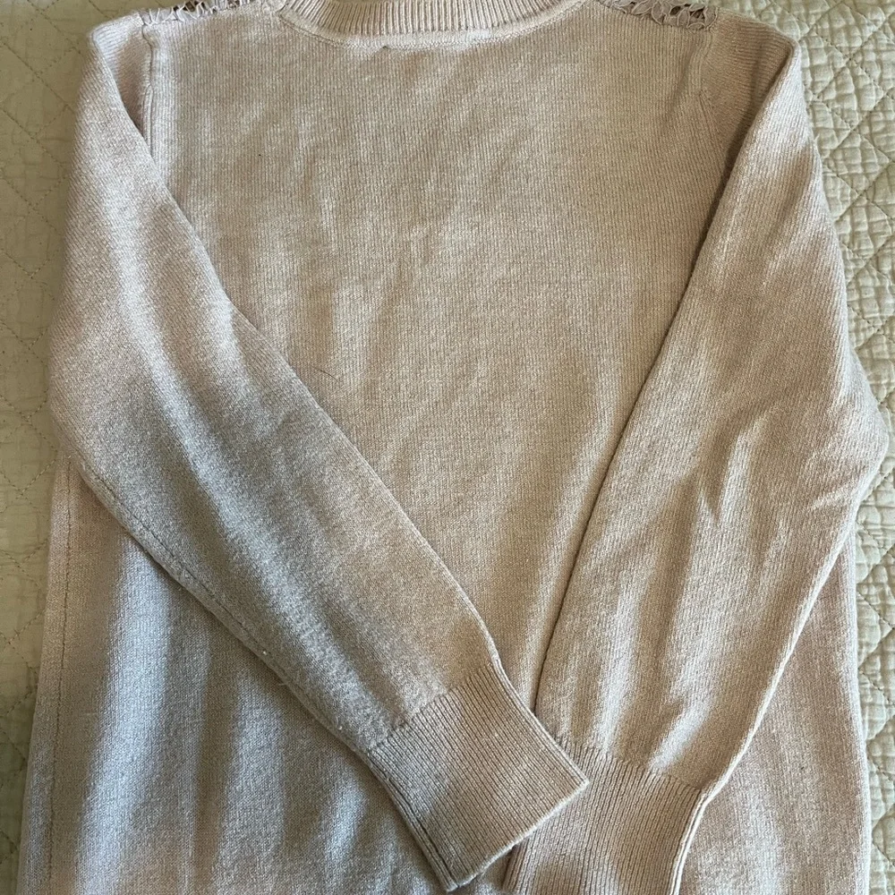 Loft sweater size L. - Picture 2 of 2